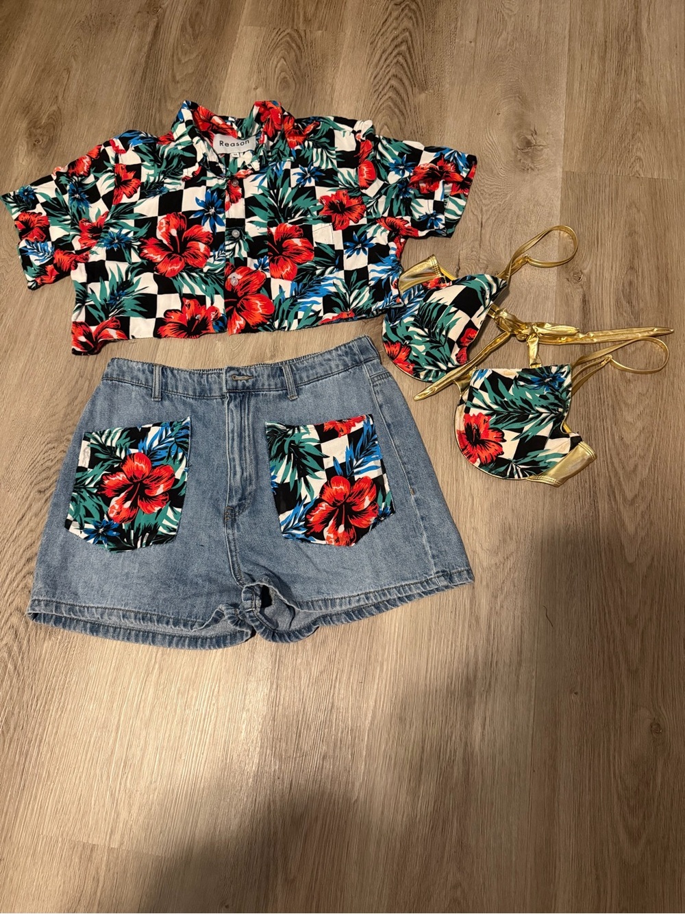 3 Piece Custom Bundle Set - Size M - Picture 2 of 2